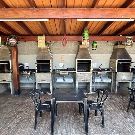 Praia e Piscina em Ubatuba-2